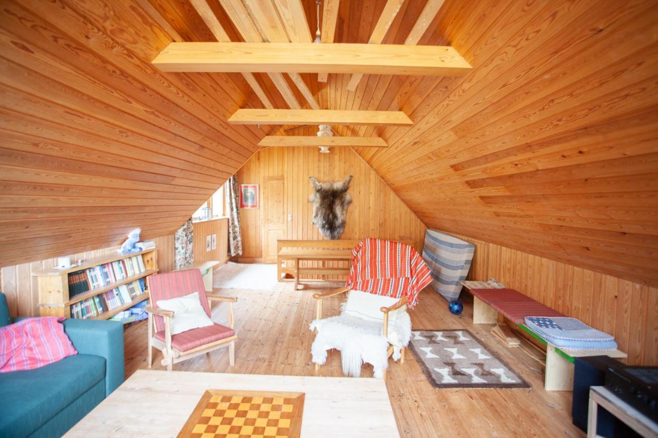 Idyllic Vacation Home With A Breathtaking View Bour Ngoại thất bức ảnh