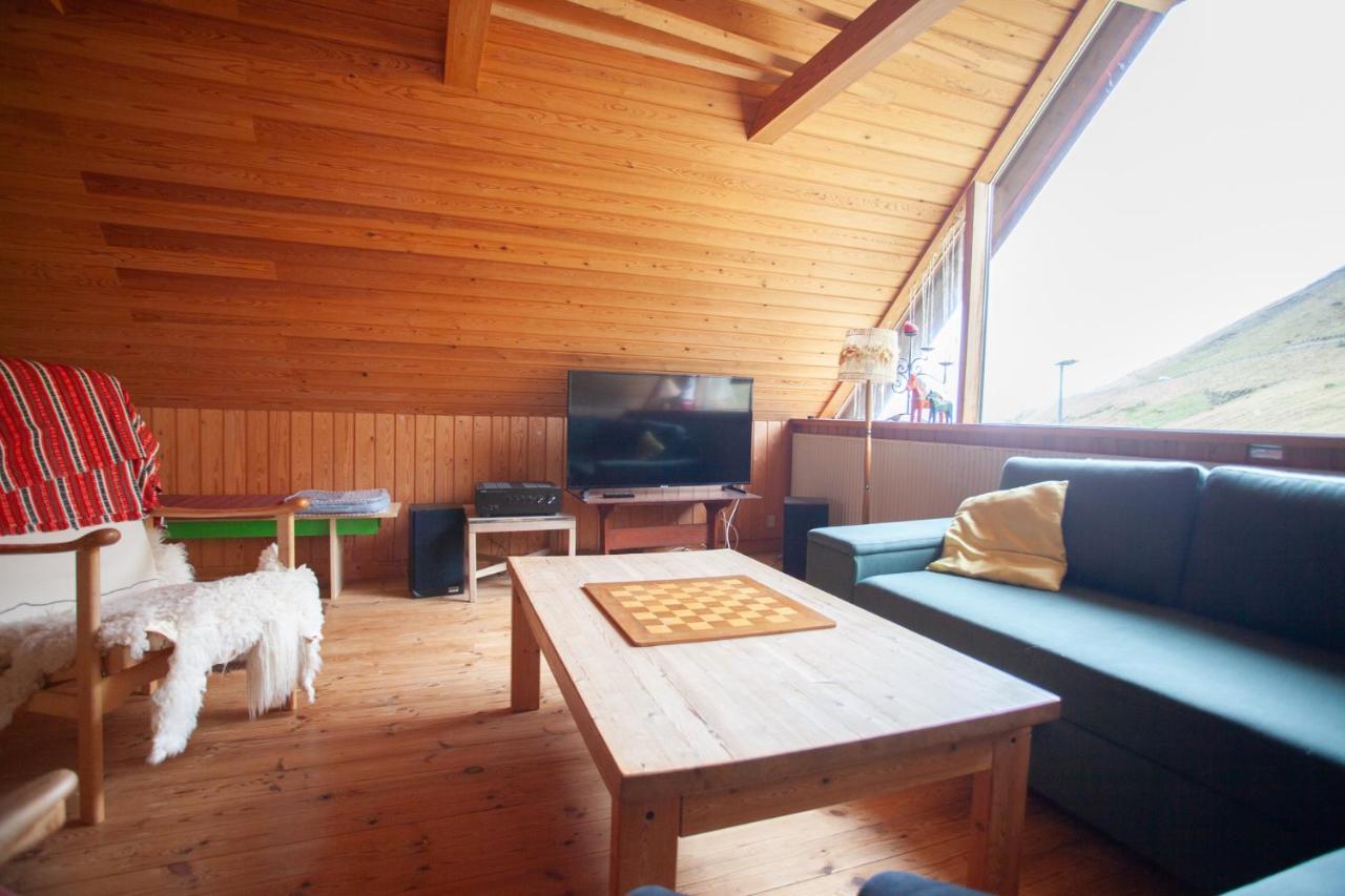Idyllic Vacation Home With A Breathtaking View Bour Ngoại thất bức ảnh